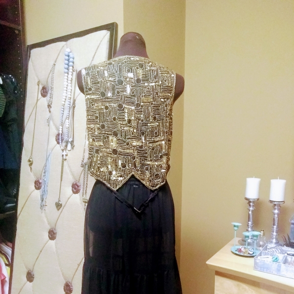 Vest - Picture 2 of 5